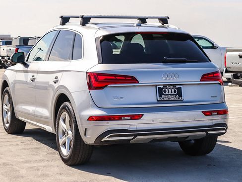 Used 2022 Audi Q5 Premium AWD/4WD image 6