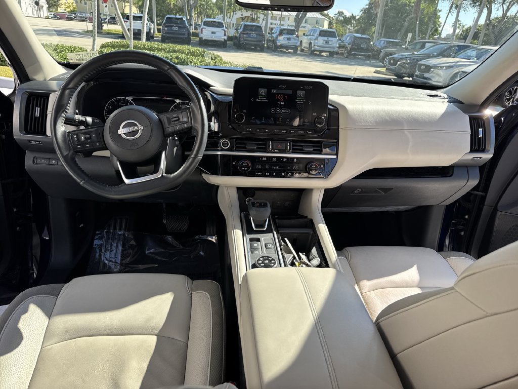 Used 2022 Nissan Pathfinder SL w/ SL Black Package AWD/4WD image 36