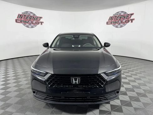 Used 2024 Honda Accord EX image 2