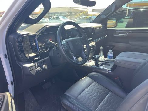 Used 2023 Chevrolet Silverado 1500 ZR2 w/ Technology Package AWD/4WD image 8
