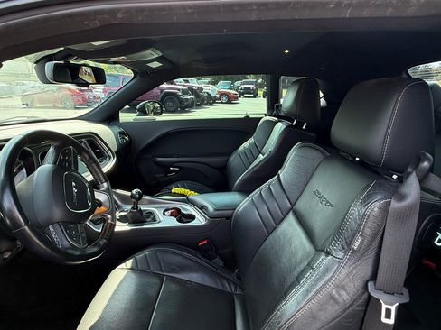 Used 2015 Dodge Challenger SRT Hellcat image 14