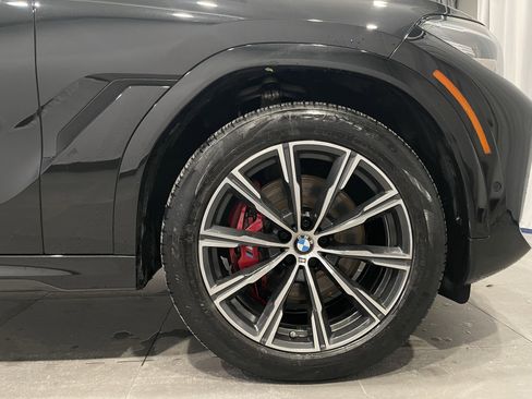 Used 2023 BMW X6 xDrive40i w/ M Sport Package image 11