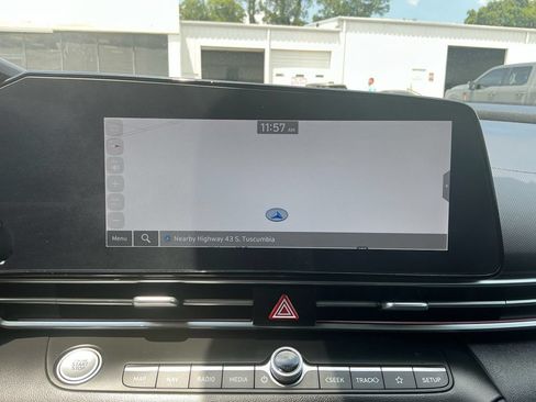 Used 2024 Hyundai Elantra SEL FWD image 26