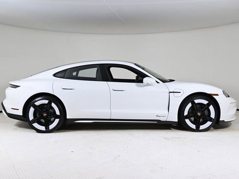 New 2026 Porsche Taycan image 8