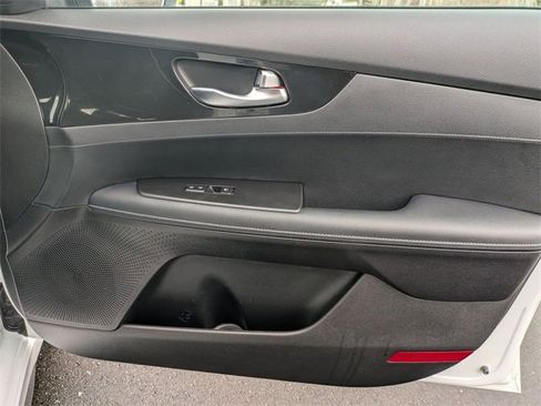 Used 2023 Kia Forte GT-Line image 35