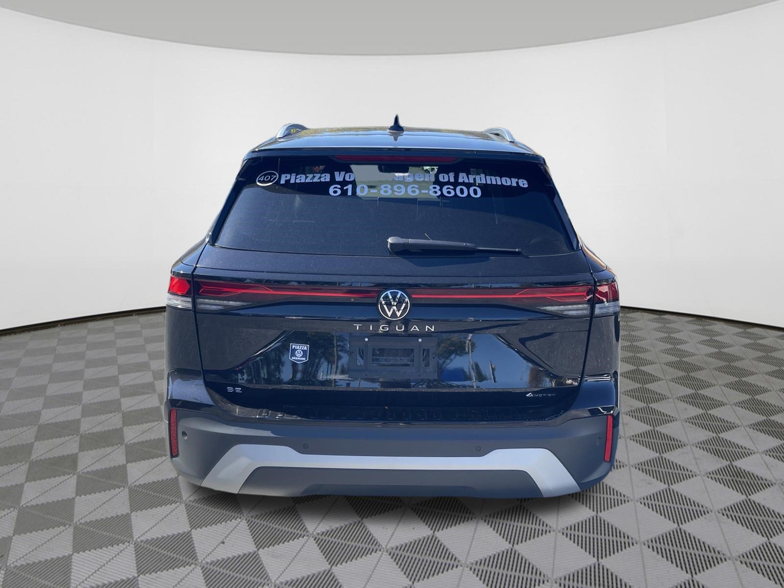 Used 2026 Volkswagen Tiguan SE AWD/4WD image 6