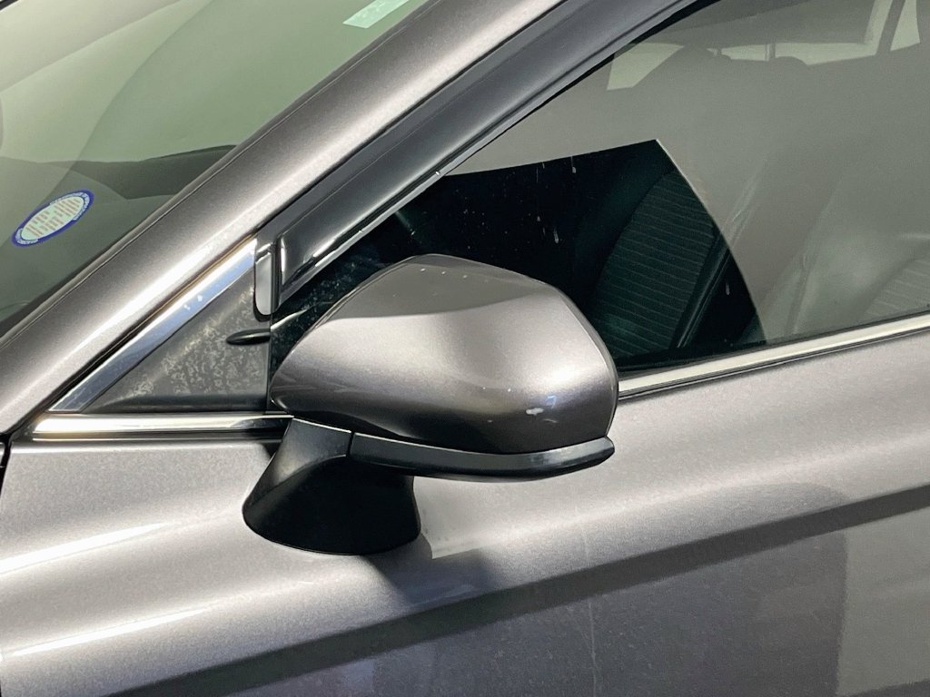 Used 2019 Toyota Camry SE FWD image 10