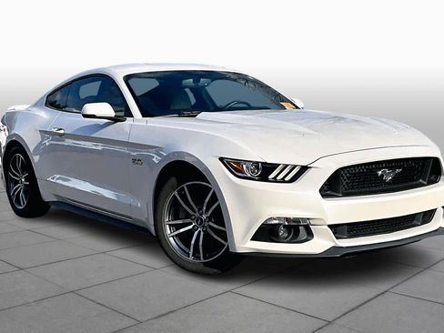 Used 2017 Ford Mustang GT Premium w/ Equipment Group 401A image 2