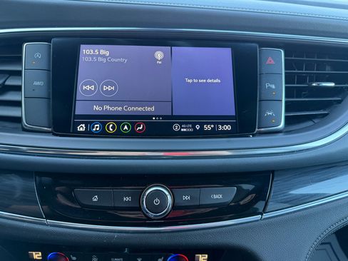 Used 2024 Buick Enclave Premium image 19