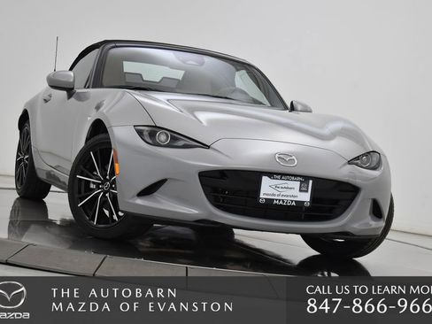 Used 2025 MAZDA MX-5 Miata Grand Touring w/ Weather Package image 3