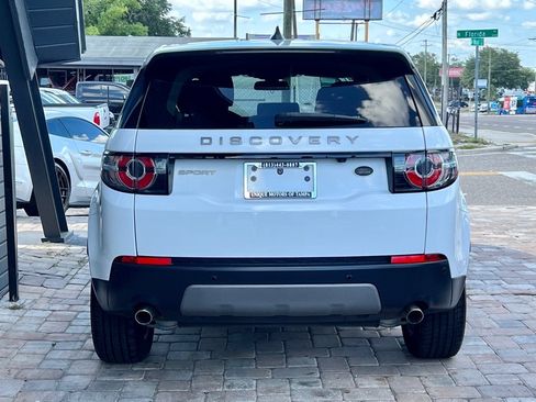 Used 2019 Land Rover Discovery Sport SE AWD/4WD image 8