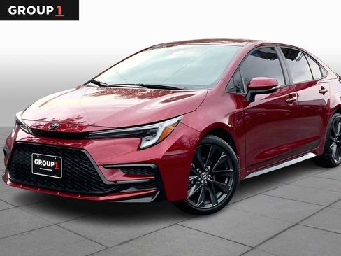 Used 2026 Toyota Corolla SE image 1