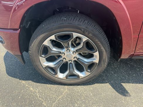 Used 2022 RAM 1500 Limited AWD/4WD image 10