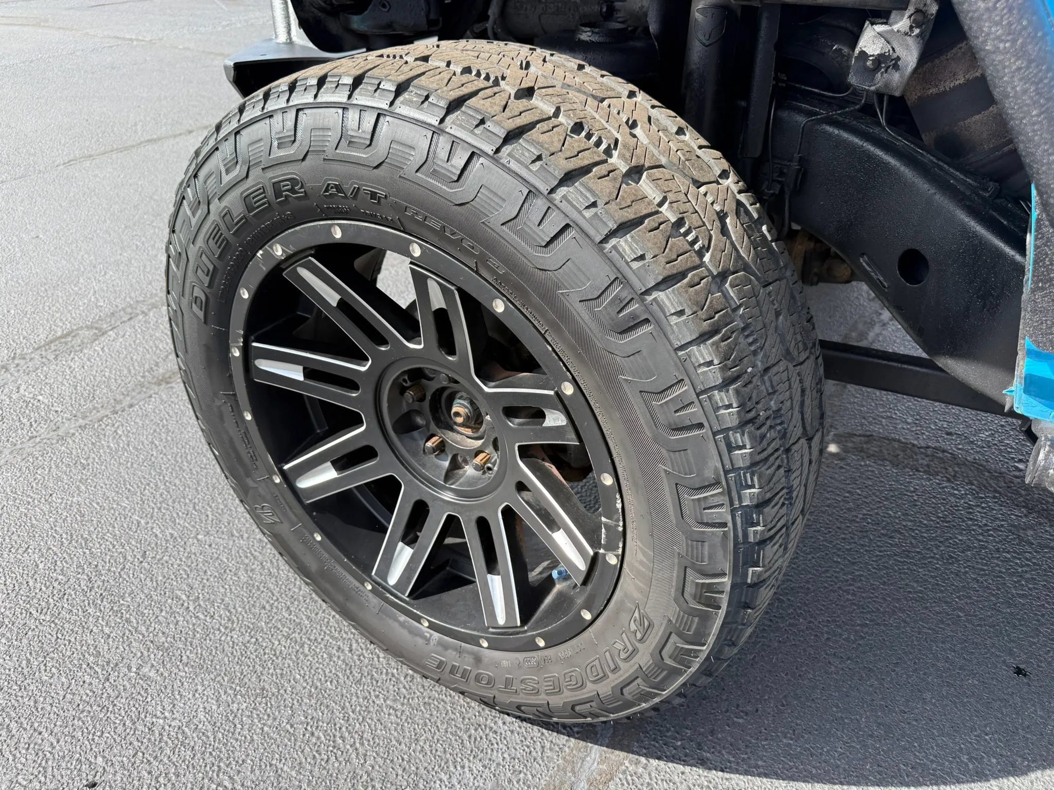 Used 2017 Jeep Wrangler Unlimited Rubicon w/ Dual Top Group AWD/4WD image 38