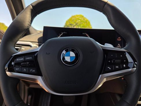 Used 2025 BMW 330i xDrive Sedan AWD/4WD image 19