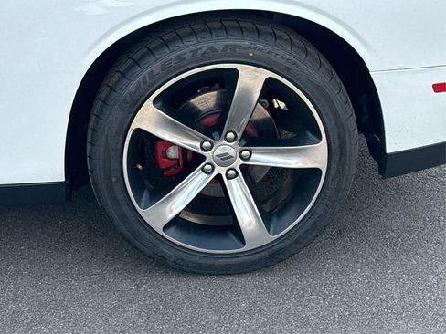 Used 2019 Dodge Challenger R/T w/ Driver Convenience Group image 30