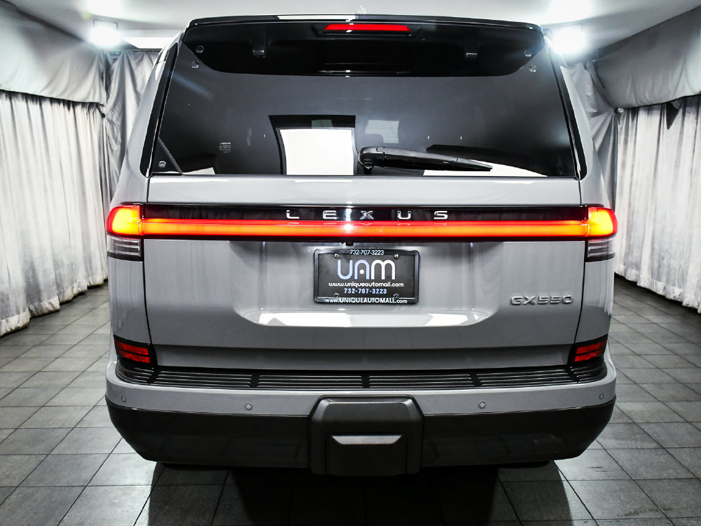 Used 2024 Lexus GX 550 w/ Accessory Package (Z1) AWD/4WD image 5