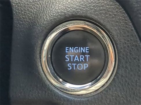 Used 2019 Toyota RAV4 XLE Premium image 27