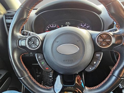 Used 2019 Kia Soul ! image 5