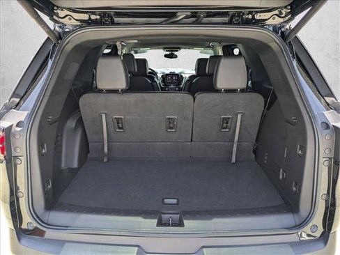 Used 2022 Chevrolet Traverse LT FWD image 6
