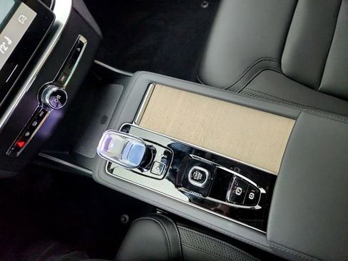 New 2026 Volvo XC90 T8 Plus image 22