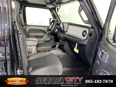 New 2026 Jeep Wrangler Unlimited Sport image 32