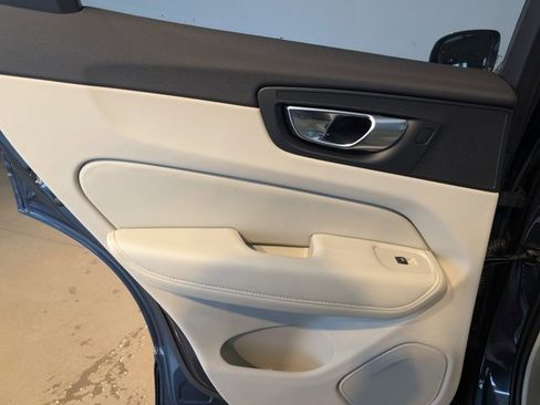 New 2026 Volvo XC60 B5 Ultra w/ Protection Package Premier image 23