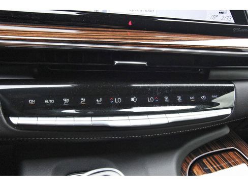 Certified 2024 Cadillac Escalade ESV Premium Luxury w/ Performance Package image 24