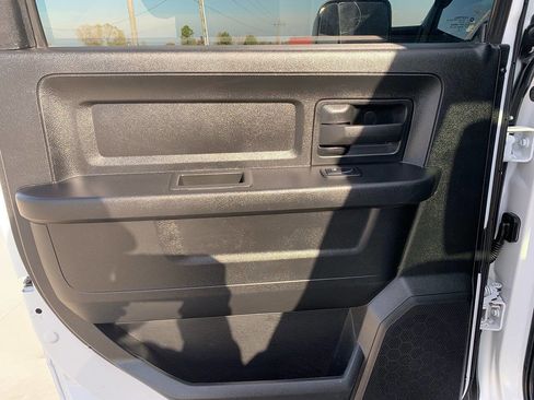 Used 2022 RAM 2500 Tradesman w/ Chrome Appearance Group image 20