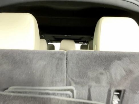 Used 2020 Land Rover Discovery SE AWD/4WD image 13