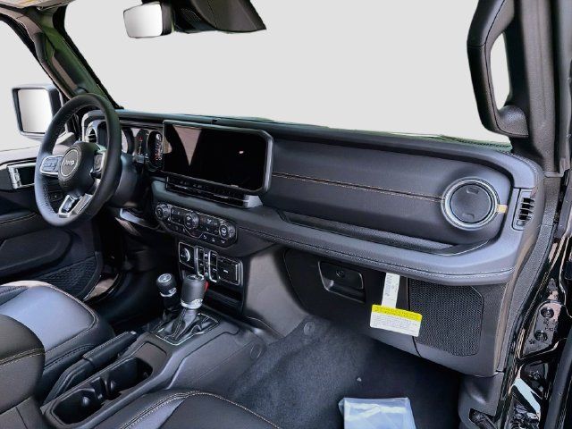 New 2026 Jeep Wrangler Unlimited Sahara AWD/4WD image 28