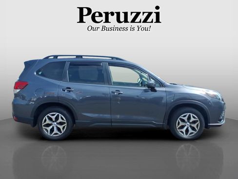 Used 2023 Subaru Forester Premium AWD/4WD image 2