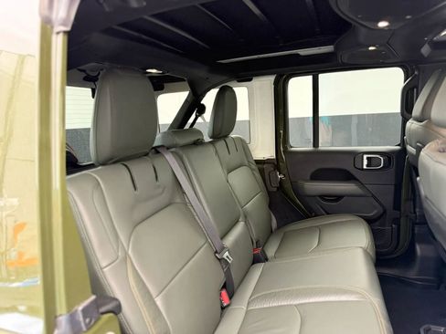 Used 2024 Jeep Wrangler High Altitude AWD/4WD image 23