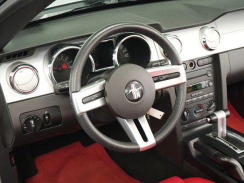 Used 2006 Ford Mustang GT image 33