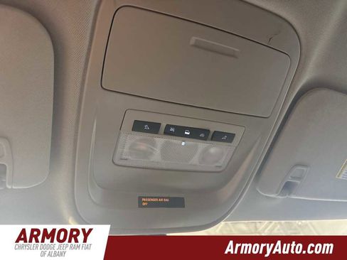 Used 2022 Chevrolet Colorado LT w/ LT Convenience Package image 21