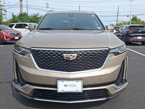 Used 2022 Cadillac XT6 Premium Luxury image 8