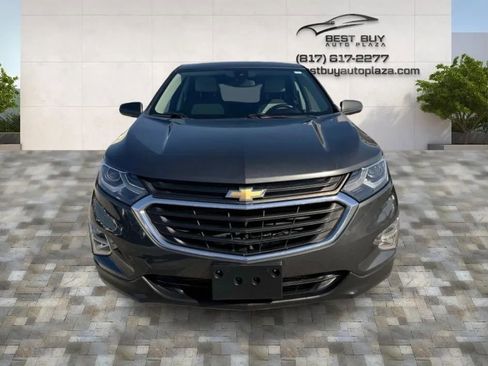 Used 2020 Chevrolet Equinox LT w/ Driver Convenience Package image 2