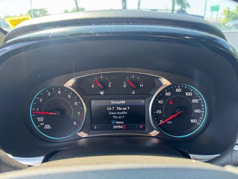 Used 2023 Chevrolet Traverse LT AWD/4WD image 19