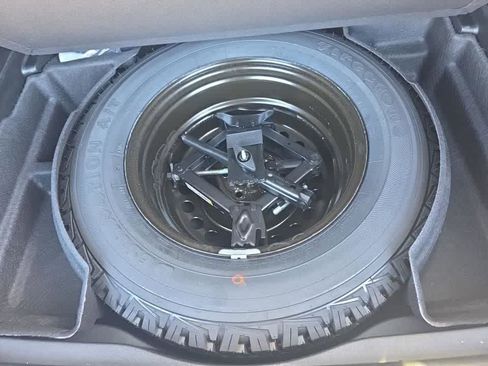 Used 2022 Jeep Cherokee Trailhawk w/ Technology Group B image 7