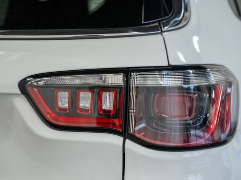 Certified 2025 Jeep Compass Limited AWD/4WD image 6