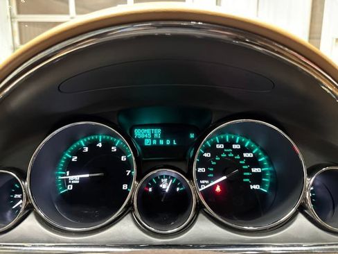 Used 2017 Buick Enclave Leather FWD image 9