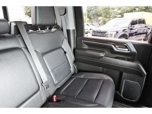 Used 2024 GMC Sierra 2500 SLT w/ Texas SLT Premium Package AWD/4WD image 10