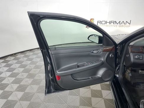 Used 2014 Chevrolet Impala LT w/ LT Sunroof Package image 33