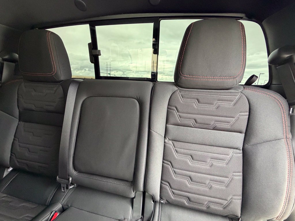 Used 2025 Nissan Frontier PRO-4X w/ Interior Protection Package AWD/4WD image 9