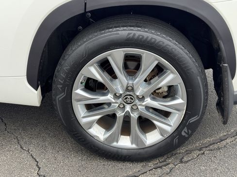 Used 2021 Toyota Highlander Limited image 46