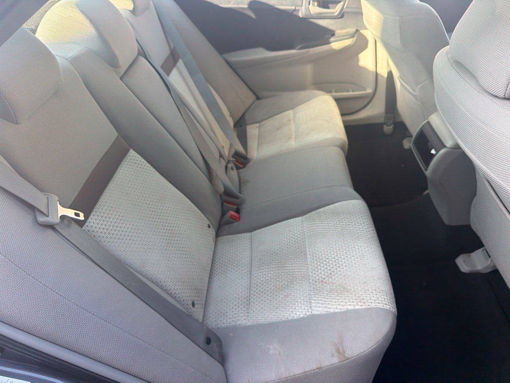 Used 2014 Toyota Camry LE FWD image 12