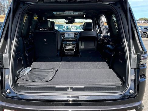 New 2026 Jeep Grand Wagoneer Limited AWD/4WD image 28