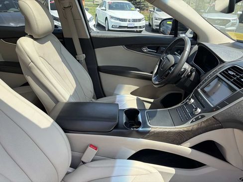Used 2019 Lincoln Nautilus Reserve AWD/4WD image 29