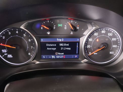 Used 2024 GMC Terrain SLT image 4