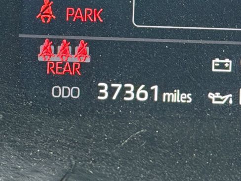 Used 2024 Toyota Tundra Limited AWD/4WD image 5